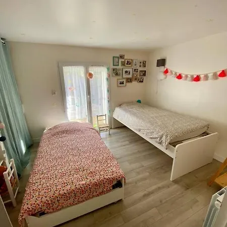 Maison De Calme Lumineuse Proche Gare Casa vacanze *